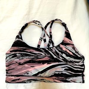 Lululemon sports bra size 6